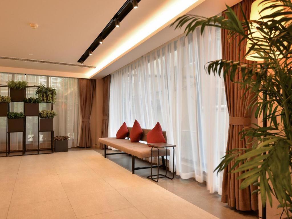 Home Inns Plus Shanghai Xujiahui Branch Ngoại thất bức ảnh