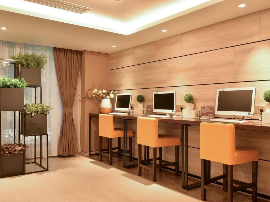 Home Inns Plus Shanghai Xujiahui Branch Ngoại thất bức ảnh