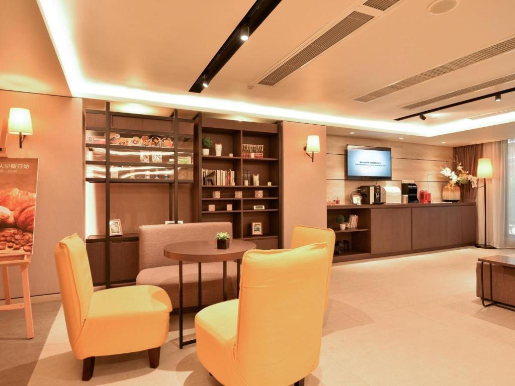Home Inns Plus Shanghai Xujiahui Branch Ngoại thất bức ảnh