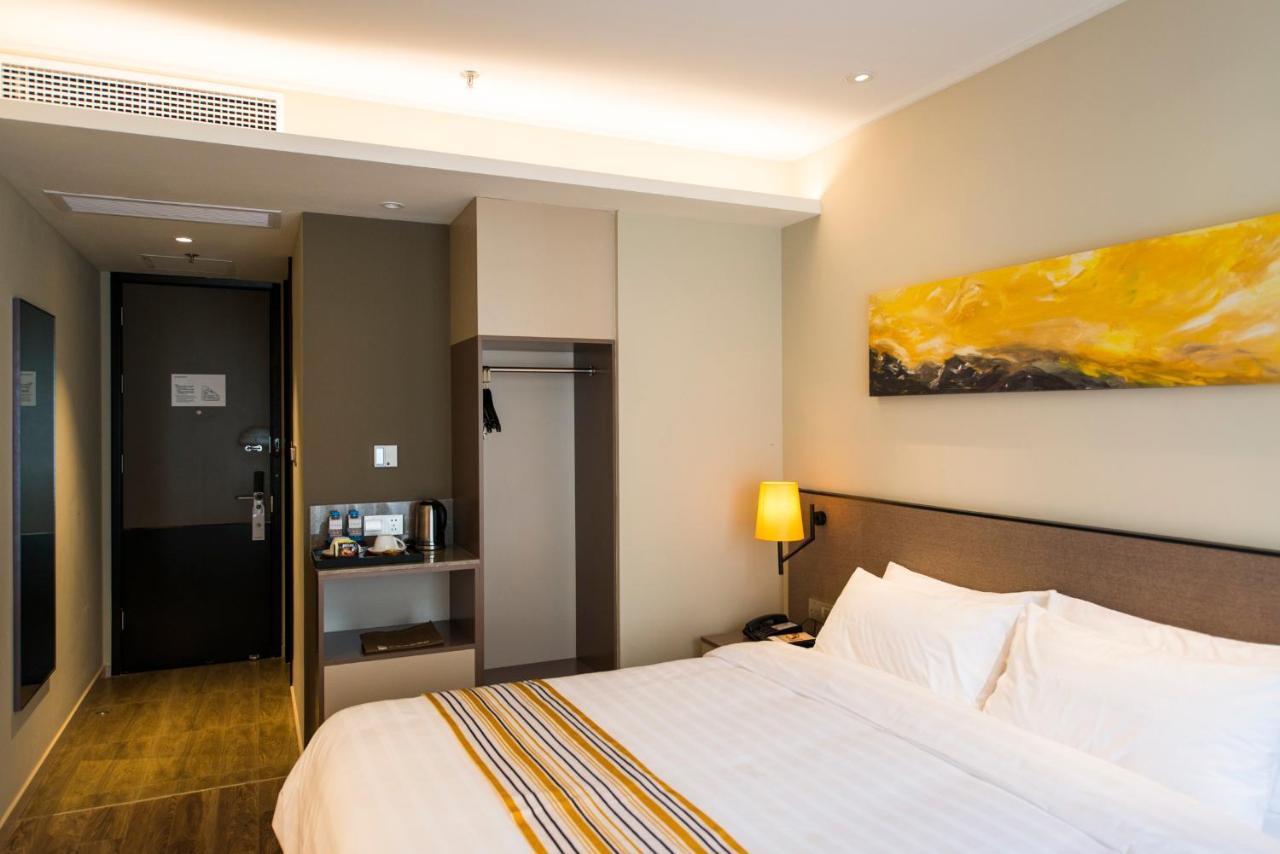 Home Inns Plus Shanghai Xujiahui Branch Ngoại thất bức ảnh
